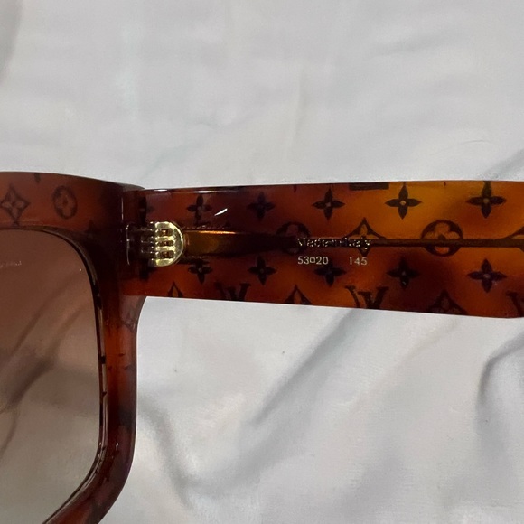 Louis Vuitton Blade Square Sunglasses - Picture 8 of 16